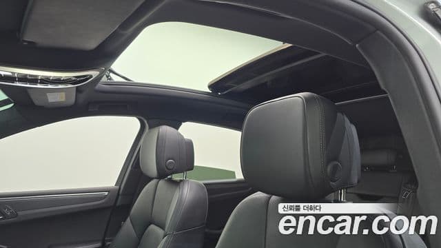 Porsche Macan 2019 — ფოტო 19/20
