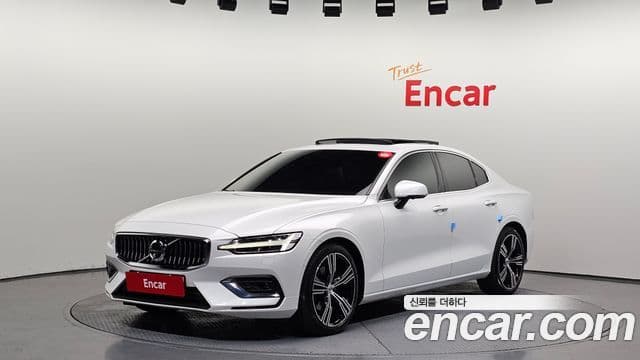 Volvo S60 2020 — ფოტო 1/20