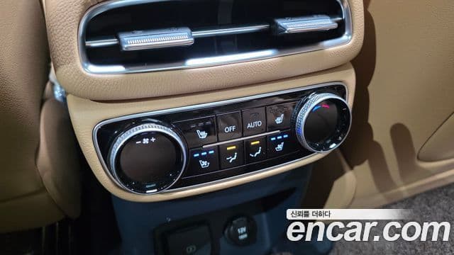 Genesis GV80 2023 — ფოტო 18/20