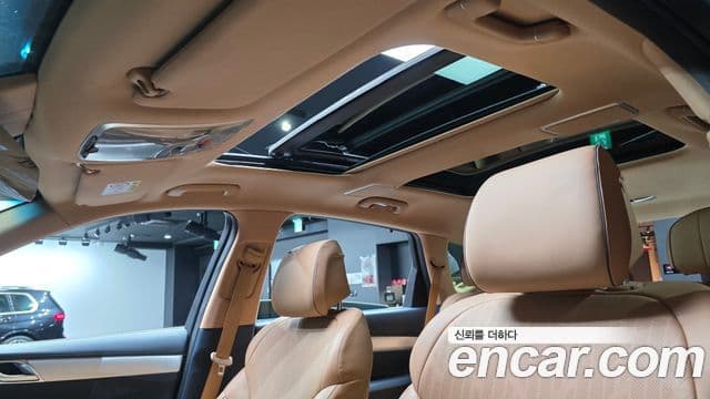 Genesis GV80 2023 — ფოტო 19/20