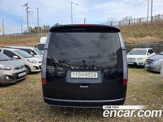 Hyundai Staria 2021 — ფოტო 3/19