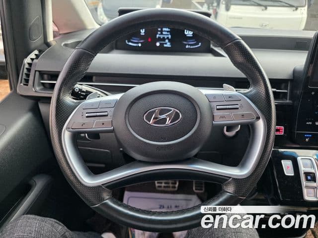 Hyundai Staria 2021 — ფოტო 10/19