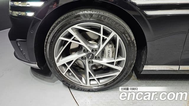Genesis G90 2022 — ფოტო 5/20