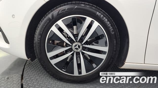 Mercedes-Benz A-Class 2021 — фото 5 из 20