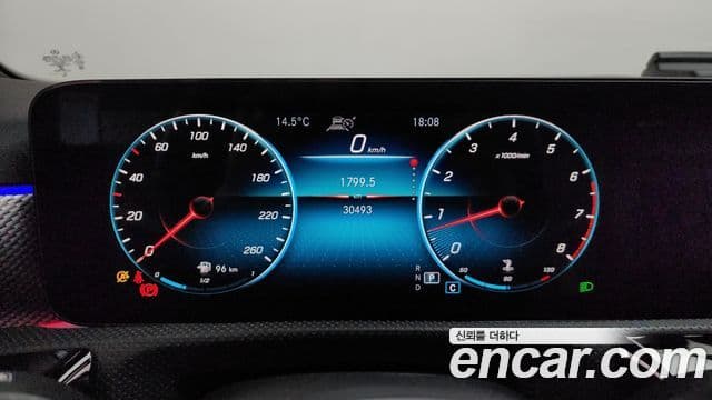 Mercedes-Benz A-Class 2021 — ფოტო 8/20