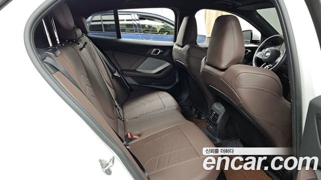 BMW 1 Series 2025 — ფოტო 12/20