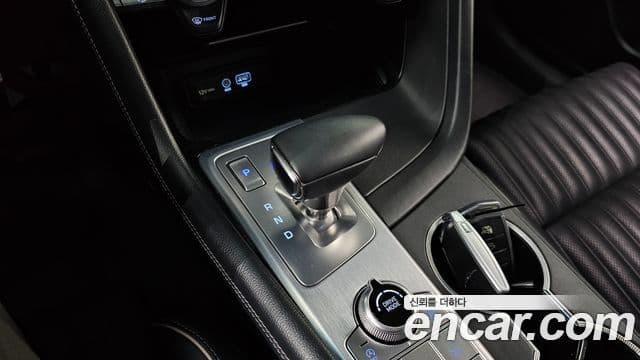 Genesis G70 2019 — ფოტო 9/20