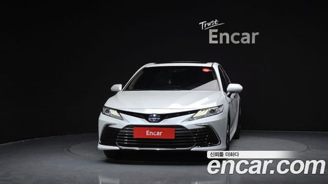 Toyota Camry 2023 — Şəkil 5/20