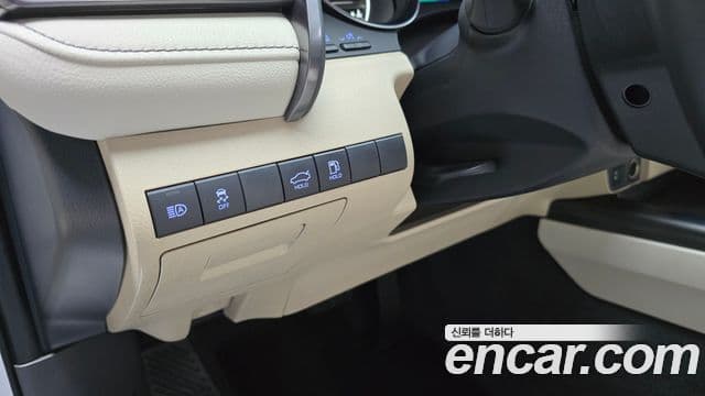 Toyota Camry 2023 — Şəkil 2/20