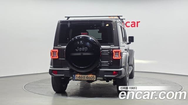 Jeep Wrangler 2021 — ფოტო 4/20