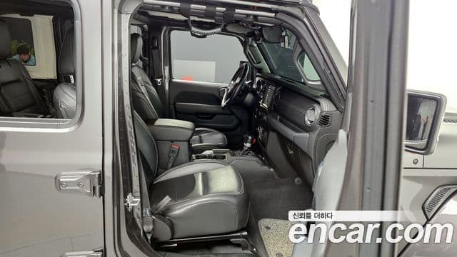 Jeep Wrangler 2021 — ფოტო 11/20