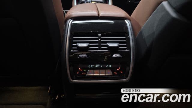 BMW X6 2021 — ფოტო 18/20