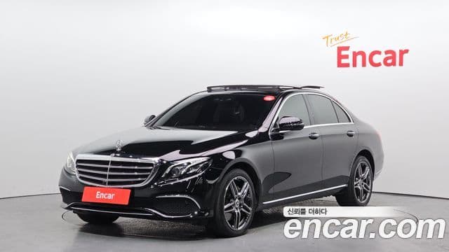 Mercedes-Benz E-Class 2019 — Photo 10/20