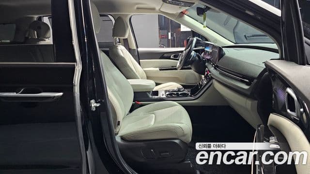 Kia Carnival 2021 — Фото 10/20