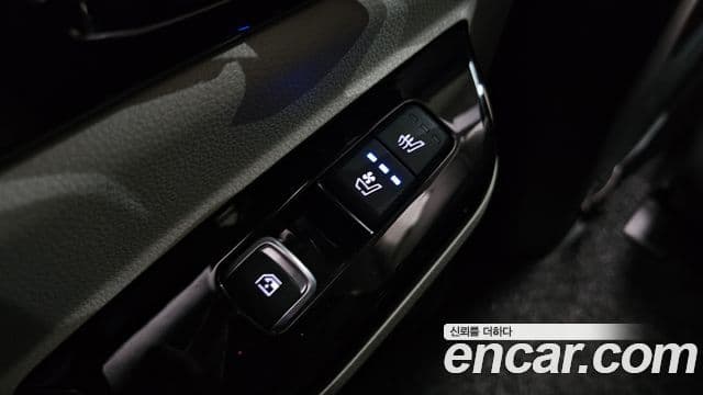 Kia Carnival 2021 — Фото 19/20