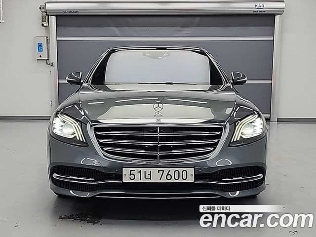Mercedes-Benz S-Class 2018 — Photo 16/19