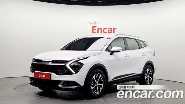 Kia Sportage 2022 — Фото 1/20
