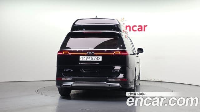 Kia Carnival 2023 — Фото 3/20