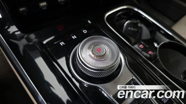 Kia Carnival 2023 — Фото 8/20