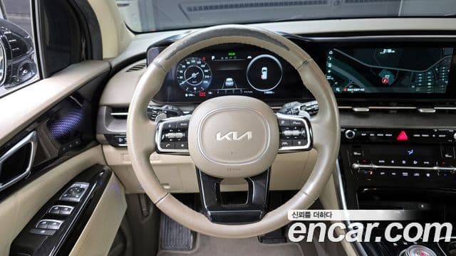 Kia Carnival 2023 — Фото 13/20