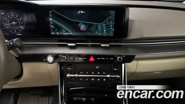 Kia Carnival 2023 — Фото 18/20