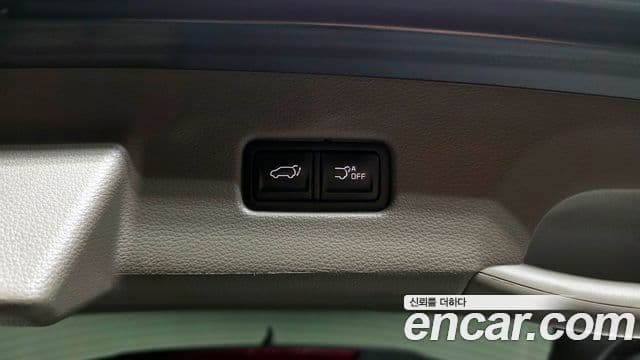 Kia Carnival 2023 — Фото 19/20