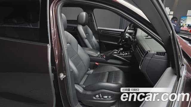 Porsche Cayenne 2021 — Şəkil 12/20