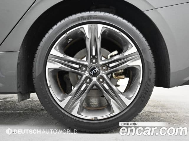 Kia K5 2021 — ფოტო 4/20