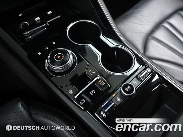 Kia K5 2021 — ფოტო 8/20