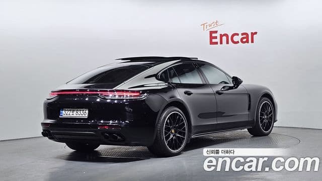 Porsche Panamera 2022 — Photo 19/20
