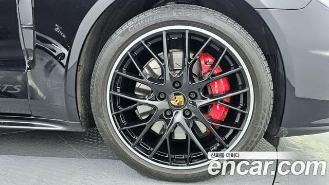 Porsche Panamera 2022 — Photo 5/20