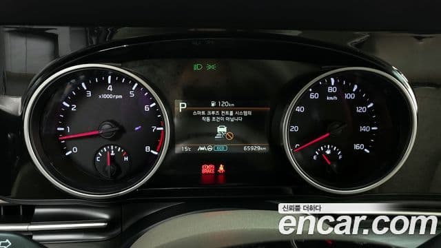 Kia Carnival 2022 — Фото 8/20