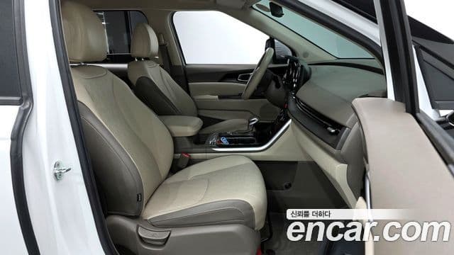 Kia Carnival 2022 — Фото 11/20