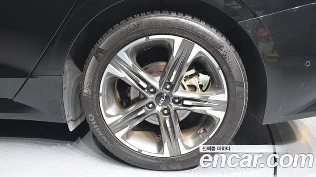 Kia K5 2023 — ფოტო 5/20