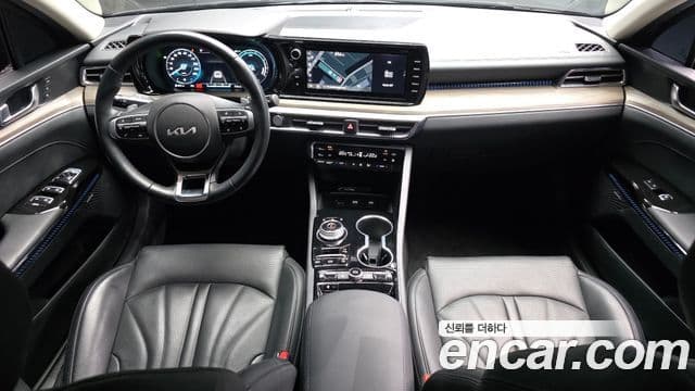 Kia K5 2023 — ფოტო 7/20