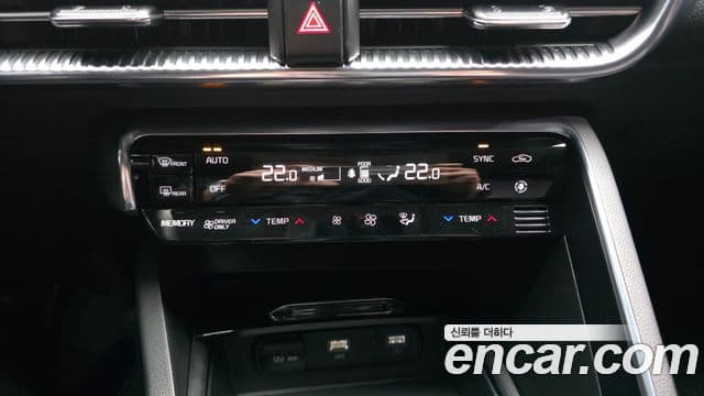 Kia K5 2023 — ფოტო 18/20