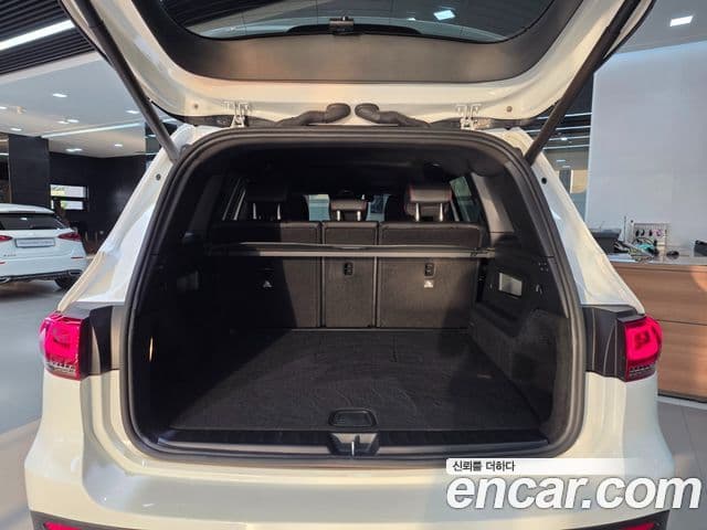 Mercedes-Benz GLB-Class 2022 — ფოტო 13/20