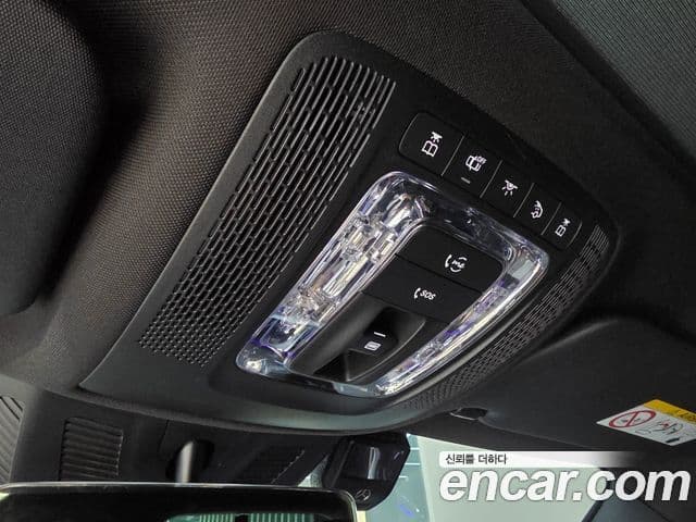 Mercedes-Benz GLB-Class 2022 — ფოტო 15/20