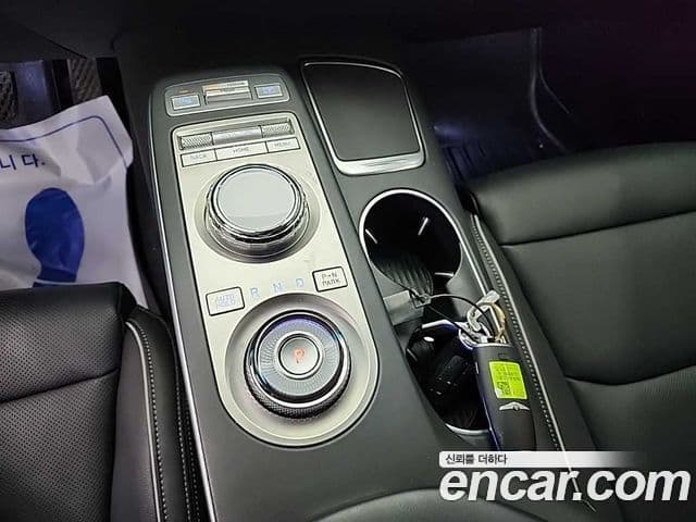 Genesis GV70 2022 — ფოტო 6/18