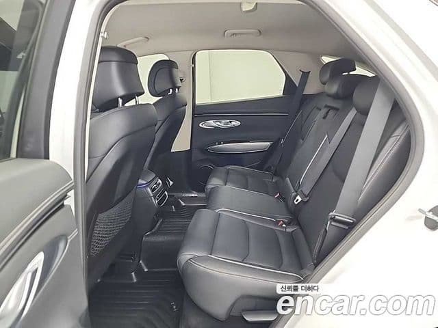 Genesis GV70 2022 — ფოტო 12/18