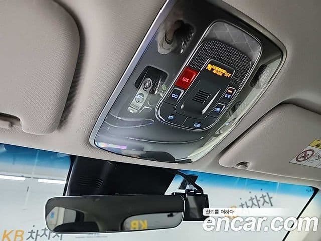 Genesis GV70 2022 — ფოტო 16/18