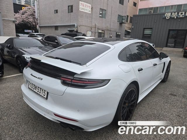Porsche Panamera 2020 — Фото 5/20