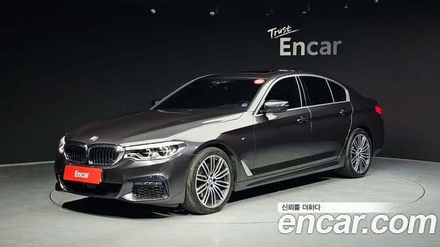 BMW 5 Series 2020 — Photo 8/20