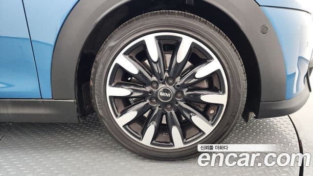 Mini Cooper S 2022 — фото 4 из 20