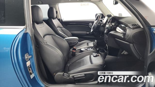 Mini Cooper S 2022 — ფოტო 11/20
