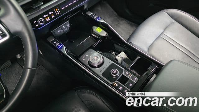 Kia Sorento 2023 — Фото 9/20
