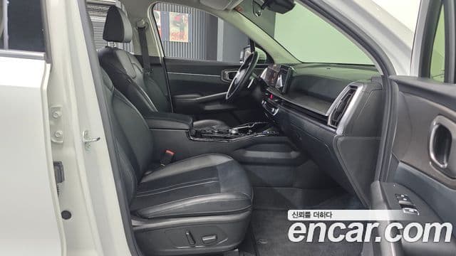 Kia Sorento 2023 — Фото 11/20