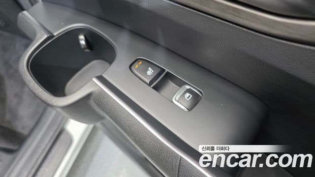 Kia Sorento 2023 — Фото 18/20