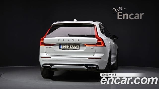 Volvo XC60 2020 — ფოტო 3/20
