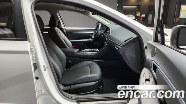Hyundai Sonata 2020 — Фото 10/20